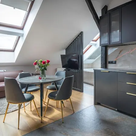 Apartament Długa 27 *