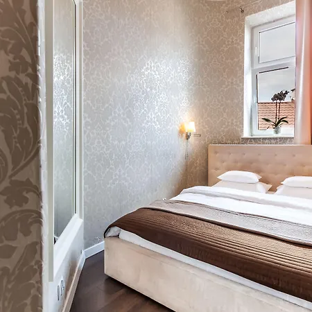 아파트 Dluga 27 *